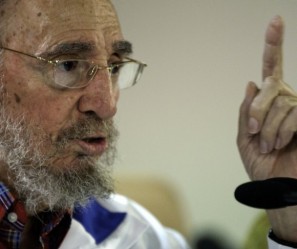 Fidel con intelectuales: A la humanidad hay que salvarla ya