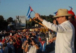 Raúl Castro presidió desfile obrero en Santiago de Cuba