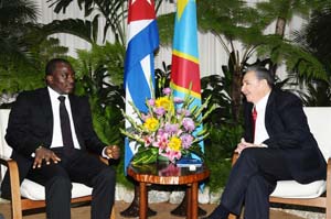 Presidente cubano Raúl Castro recibe a su par congolés Joseph Kabila