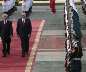 Comienza visita oficial de Raúl a Vietnam