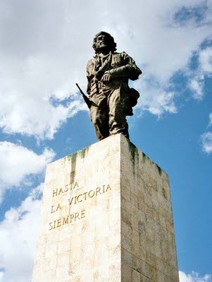 Miles de villaclareños rindieron tributo al Che en el aniversario 45 de su caída en Bolivia