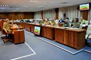 Raúl Castro recorrió órganos del Consejo de Defensa Nacional